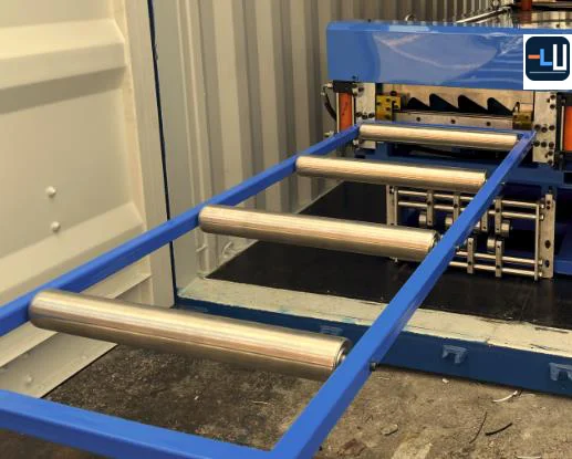 HSL-508P portable standing seam machine – Run-out table and machine exit